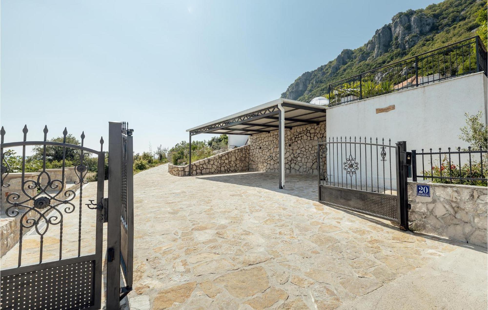 Amazing Home In Herceg Novi With House Sea View Exterior foto